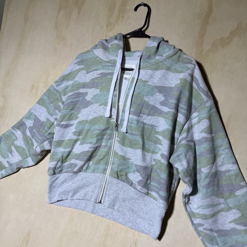 Reflex Women's M Camo Cropped Zip Hoodie Green Gray Lightweight Sweatshirt